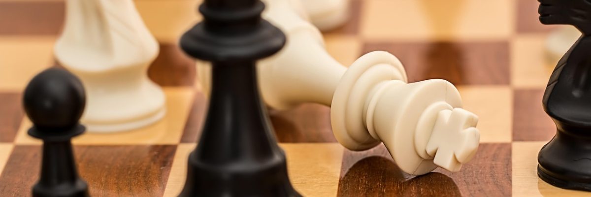 宝玩免费小游戏平台热门游戏展示界面，六款人气游戏卡片排列，色彩丰富画面精致，天蓝色UI风格清爽